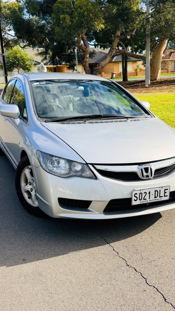2009 Honda Civic VTi — front, driver side
