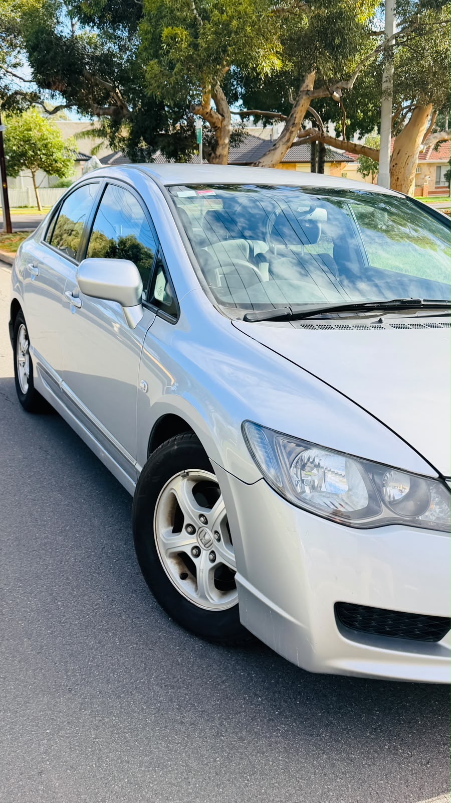 2009 Honda Civic VTi — front, passenger side