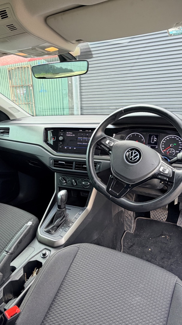 2021 Volkswagen Polo Comfortline — dashboard